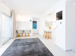 Beautiful Luxe Villa in Private Olive Grove, sea and Mountain View, Cl