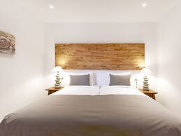 Beautiful Luxe Villa in Private Olive Grove, sea and Mountain View, Cl