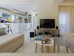 Infinity Pool Villa With Sea Views Near Rethymno City & Beach and Shad