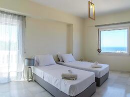 Infinity Pool Villa With Sea Views Near Rethymno City & Beach and Shad