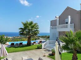 Infinity Pool Villa With Sea Views Near Rethymno City & Beach and Shad