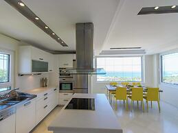 Infinity Pool Villa With Sea Views Near Rethymno City & Beach and Shad