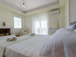 Infinity Pool Villa With Sea Views Near Rethymno City & Beach and Shad