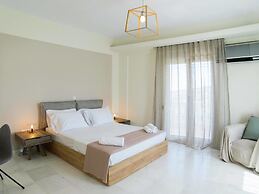 Infinity Pool Villa With Sea Views Near Rethymno City & Beach and Shad