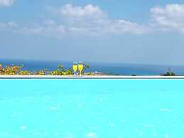 Infinity Pool Villa With Sea Views Near Rethymno City & Beach and Shad