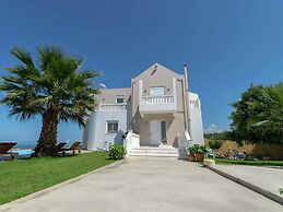 Infinity Pool Villa With Sea Views Near Rethymno City & Beach and Shad