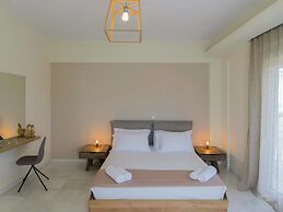 Infinity Pool Villa With Sea Views Near Rethymno City & Beach and Shad