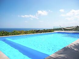 Infinity Pool Villa With Sea Views Near Rethymno City & Beach and Shad