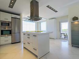 Infinity Pool Villa With Sea Views Near Rethymno City & Beach and Shad