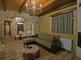 Luxurious Villa With Private Pool, Near a Couple of Restaurants & Sand