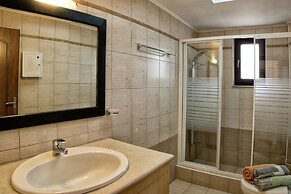 Family Friendly Villa Private Pool, Children's Play Area, Bbq, Spaciou