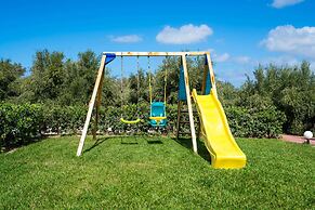 Family Friendly Villa Private Pool, Children's Play Area, Bbq, Spaciou