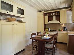 Spacious Villa in Vasiliki with Swimming Pool & Hot Tub