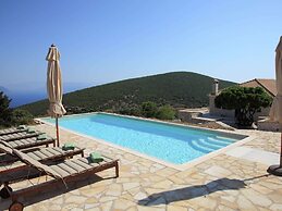 Spacious Villa in Vasiliki with Swimming Pool & Hot Tub