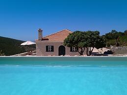 Spacious Villa in Vasiliki with Swimming Pool & Hot Tub