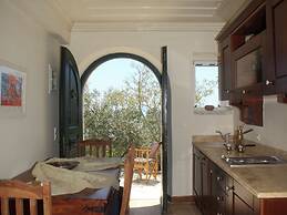 Spacious Villa in Vasiliki with Swimming Pool & Hot Tub