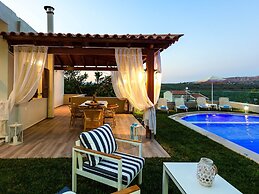 Upscale Villa With Private Pool