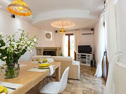 Upscale Villa With Private Pool