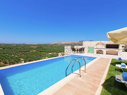 Charming Villa in Achlades Crete With Private Pool