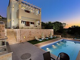 Charming Villa in Achlades Crete With Private Pool