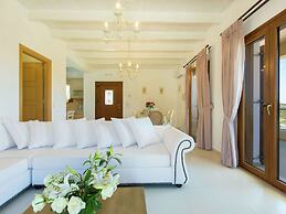 Splendid Villa in Achlades with Private Pool near Bali