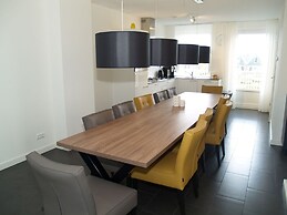 Spacious Holiday Home on Markermeer near Amsterdam