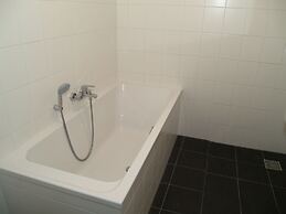 Spacious Holiday Home on Markermeer near Amsterdam