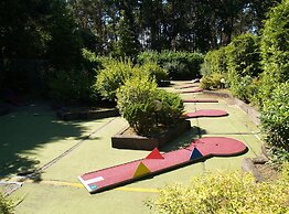 Comfortable Chalet Located in Green Achterhoek