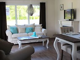 Comfortable Chalet Located in Green Achterhoek