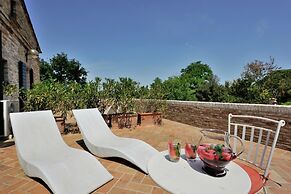 Villa in Montemaggiore With Private Pool