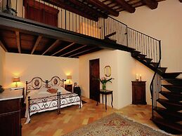 Villa in Montemaggiore Al Metauro Near the Vineyards