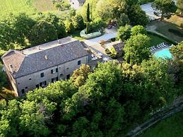 Villa in Montemaggiore Al Metauro Near the Vineyards