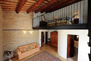 Villa in Montemaggiore Al Metauro Near the Vineyards