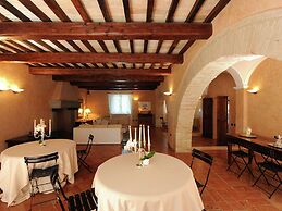 Villa in Montemaggiore Al Metauro Near the Vineyards