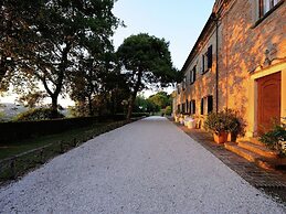Villa in Montemaggiore Al Metauro Near the Vineyards