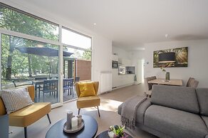 Modern Lodge With Dishwasher, Near Helmond