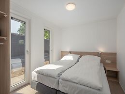 Modern Lodge With Dishwasher, Near Helmond