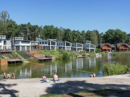 Wooden Holiday Home with Microwave near Brunssummerheide