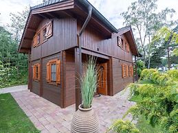 Wooden Holiday Home with Microwave near Brunssummerheide