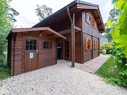 Wooden Holiday Home with Microwave near Brunssummerheide