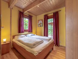 Wooden Holiday Home with Microwave near Brunssummerheide