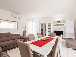 Belvilla by OYO Malaspina