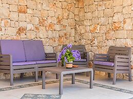 Belvilla by OYO Malaspina