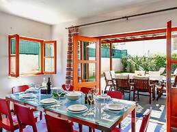 Superb Villa With Private Pool and Garden