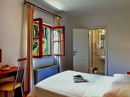 Superb Villa With Private Pool and Garden