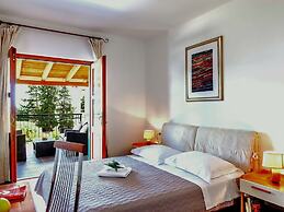 Superb Villa With Private Pool and Garden