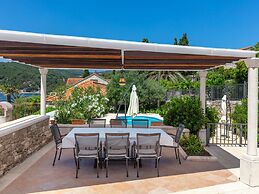 Beautiful Villa With Private Swimming Pool at Selca