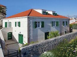 Beautiful Villa With Private Swimming Pool at Selca