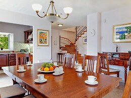 Beautiful Villa With Private Swimming Pool at Selca