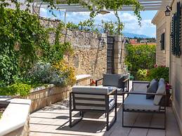 Beautiful Villa With Private Swimming Pool at Selca